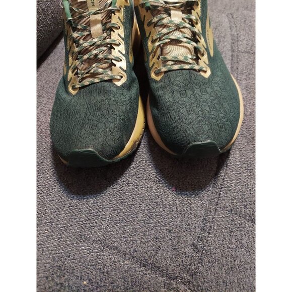Size 12 - Brooks Launch 7 Run Lucky W Running Walking Shoes Green Gold - Picture 3 of 12